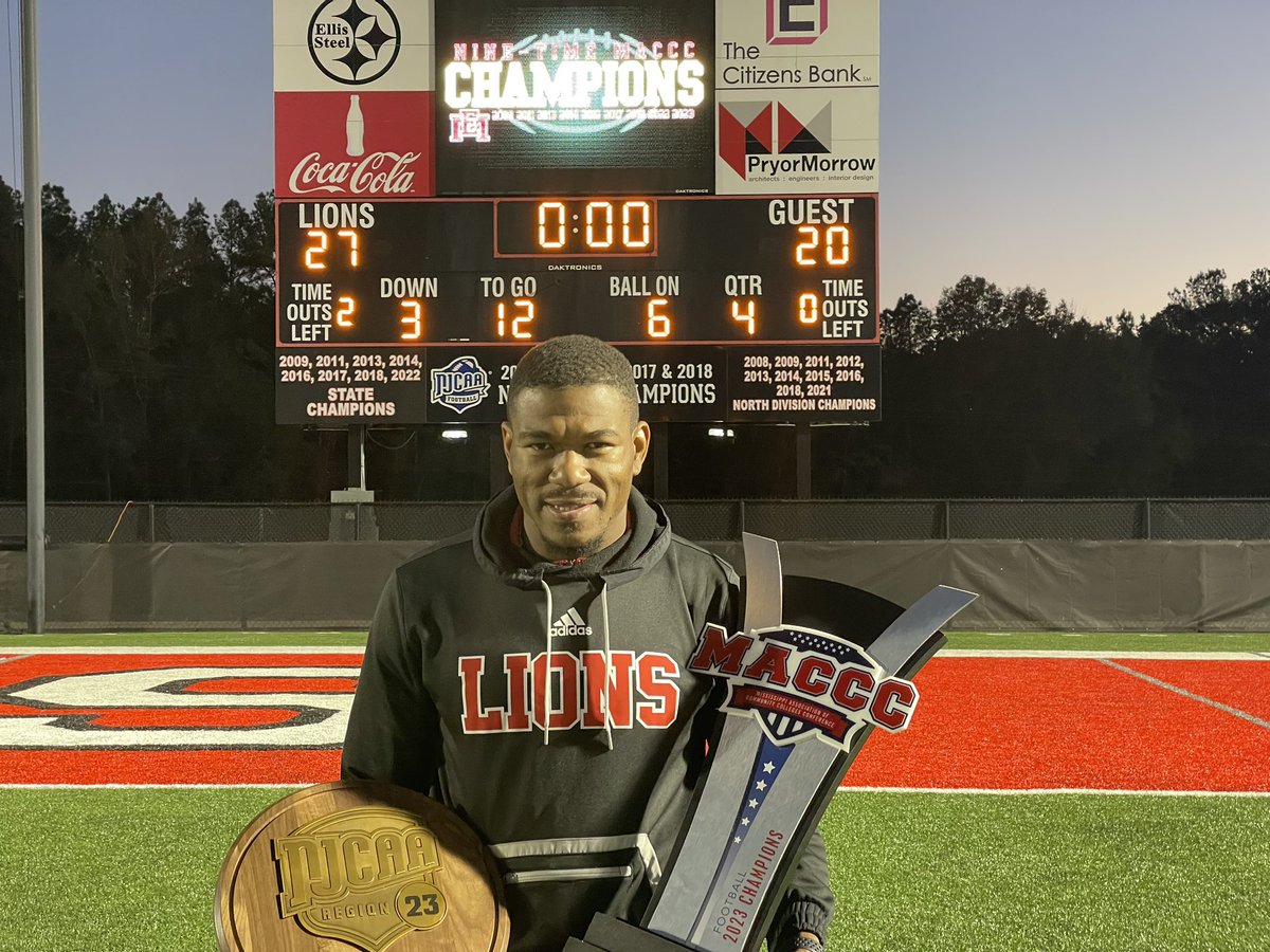 _CoachKThompson's tweet image. 𝟐𝟎𝟐𝟑 𝐌𝐀𝐂𝐂𝐂 𝐂𝐇𝐀𝐌𝐏𝐈𝐎𝐍 𝐄𝐌𝐂𝐂 𝐋𝐈𝐎𝐍𝐒! #𝐏𝐑𝟏𝐃𝐄
𝟏𝟏/𝟏𝟖/𝟐𝟑

#𝐁𝐚𝐜𝐤𝐓𝐨𝐁𝐚𝐜𝐤