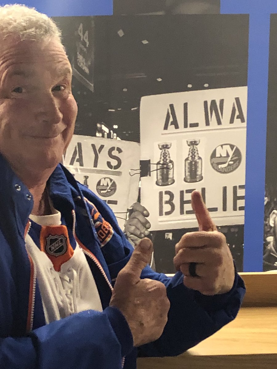 islessignguy's tweet image. 