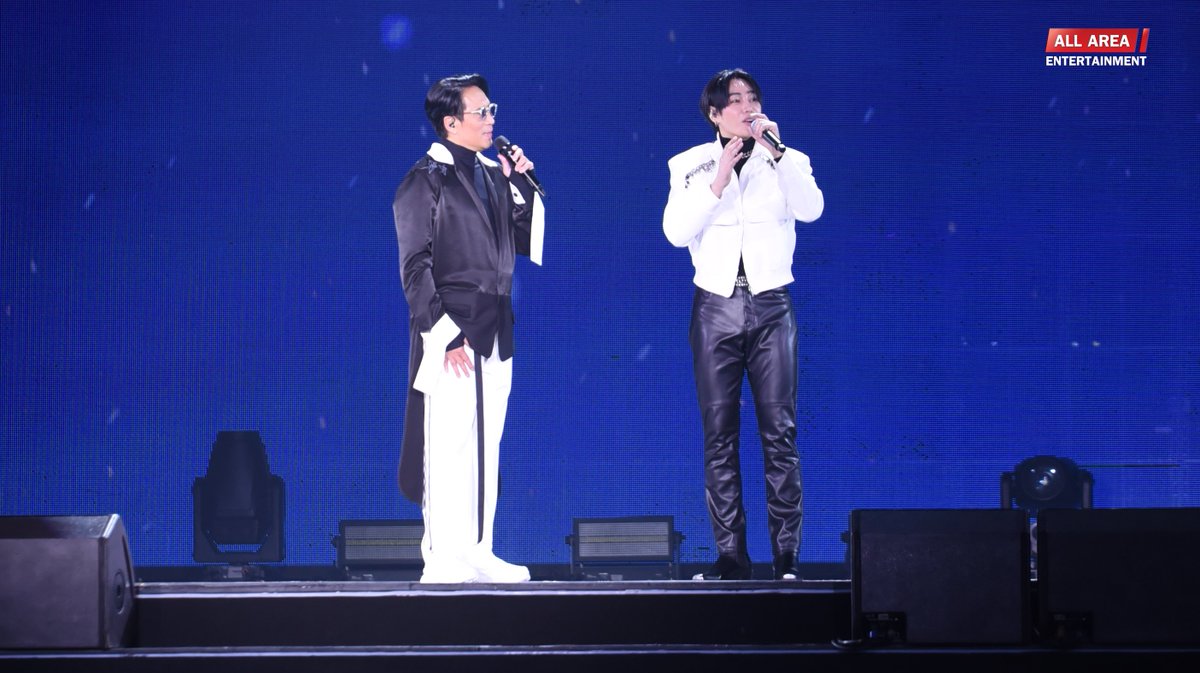 allarea_ent's tweet photo. ภาพบรรยากาศคอนเสิร์ต พร้อมแขกรับเชิญ “เป๊ก ผลิตโชค” ในไทยประกันชีวิต PRESENTS แบบเบิร์ดเบิร์ดโชว์ ตอน "MULTIBIRD จักรวาลธงไชย"
#เป๊กผลิตโชค #PeckPalitchoke
#เบิร์ดธงไชย #Multibird
#แบบเบิร์ดเบิร์ด2023
#มัลติเบิร์ดจักรวาลธงไชย
#แบบเบิร์ดเบิร์ดสักครั้งในชีวิต https://t.co/x2rgi2G6wU