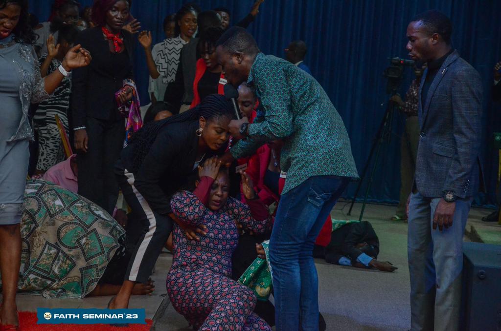 newrealitycc's tweet image. What an avalanche of God's power today! 🔥

We are deeply grateful for the mighty works of God in our midst. 
The atmosphere was saturated with God's power and to each man his own word. 

#Newrealitycc #FaithtowardsGod #Faithseminar23 #Onlinechurch #Christiancommunity