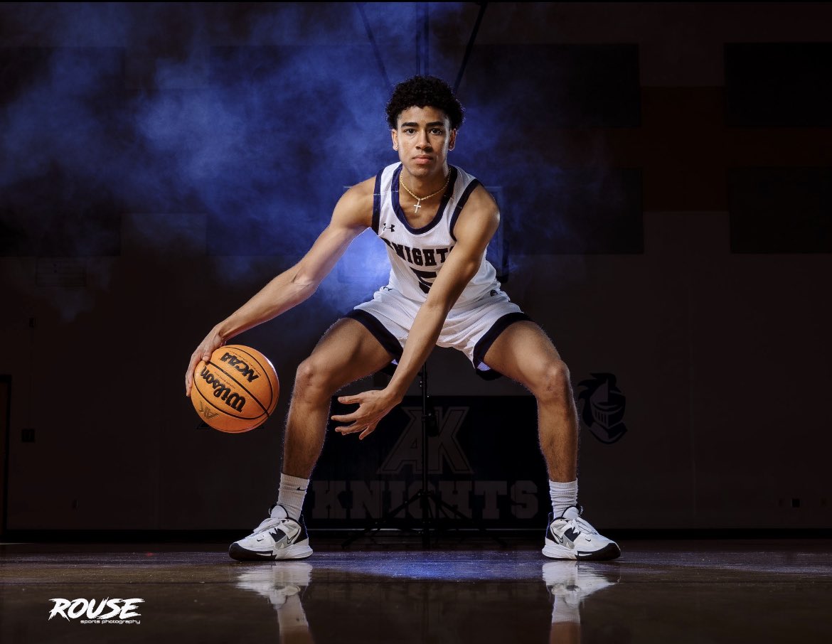 coachedhammonds's tweet photo. Way to start the season off with a win. put up some impressive numbers.  @delani_hammonds you impact the game in so many ways. #runyourrace
17pts
10ast
9rebs
6stl
#moreworktodo https://t.co/EK6HKK4mMg