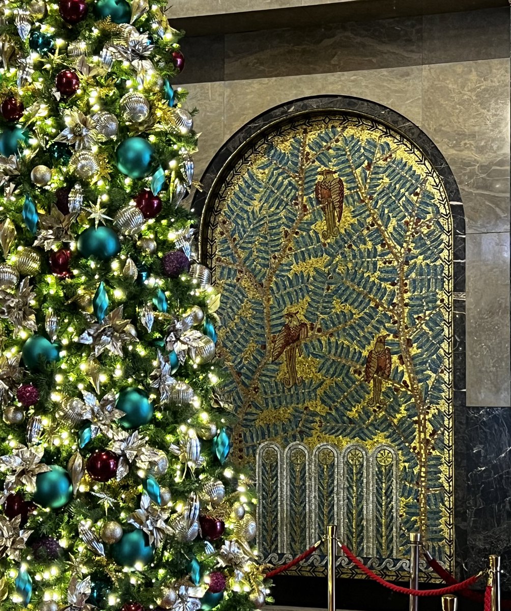 PureDetroit313's tweet photo. Tour the World’s Largest Art object with your friends and family this #holiday season with @PureDetroit313
Our tour schedule is available on our website
@FisherBldgDET #Detroit #shopPureDetroit #shopsmall #shoplocal #architecture #tour #AlbertKahn https://t.co/Rxn4wMEcpo
