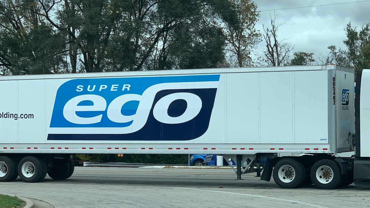 in a meeting w 20+ psychoanalysts and the “superego” truck drives by, no one says anything.