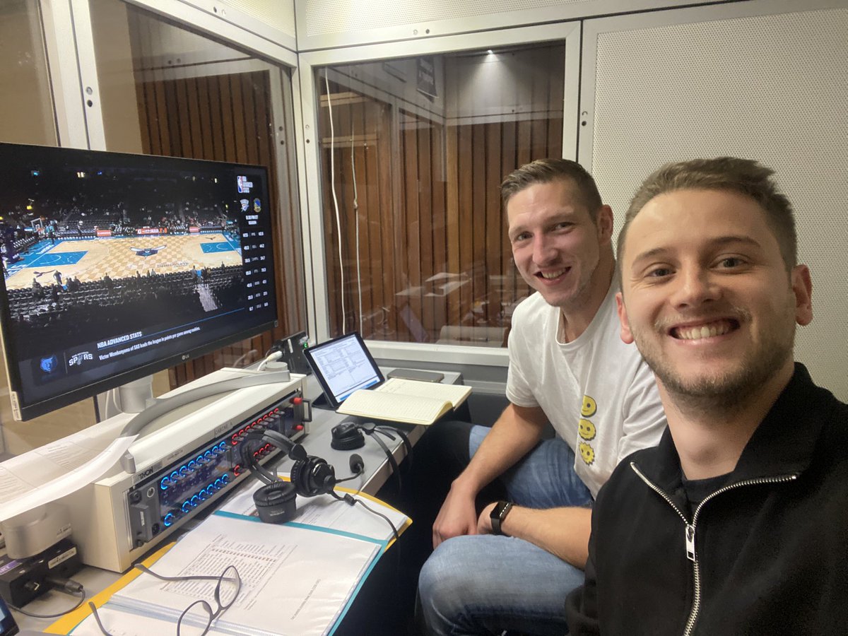 Rendez-vous dès 23h55h pour notre rendez-vous #NBA hebdomadaire !

Ce soir, on reste sur la côte Est avec un duel entre les Hornets et les Knicks🔥

À tout de suite avec <a href="/MaxDeZeeuw/">Maxime De Zeeuw</a> !