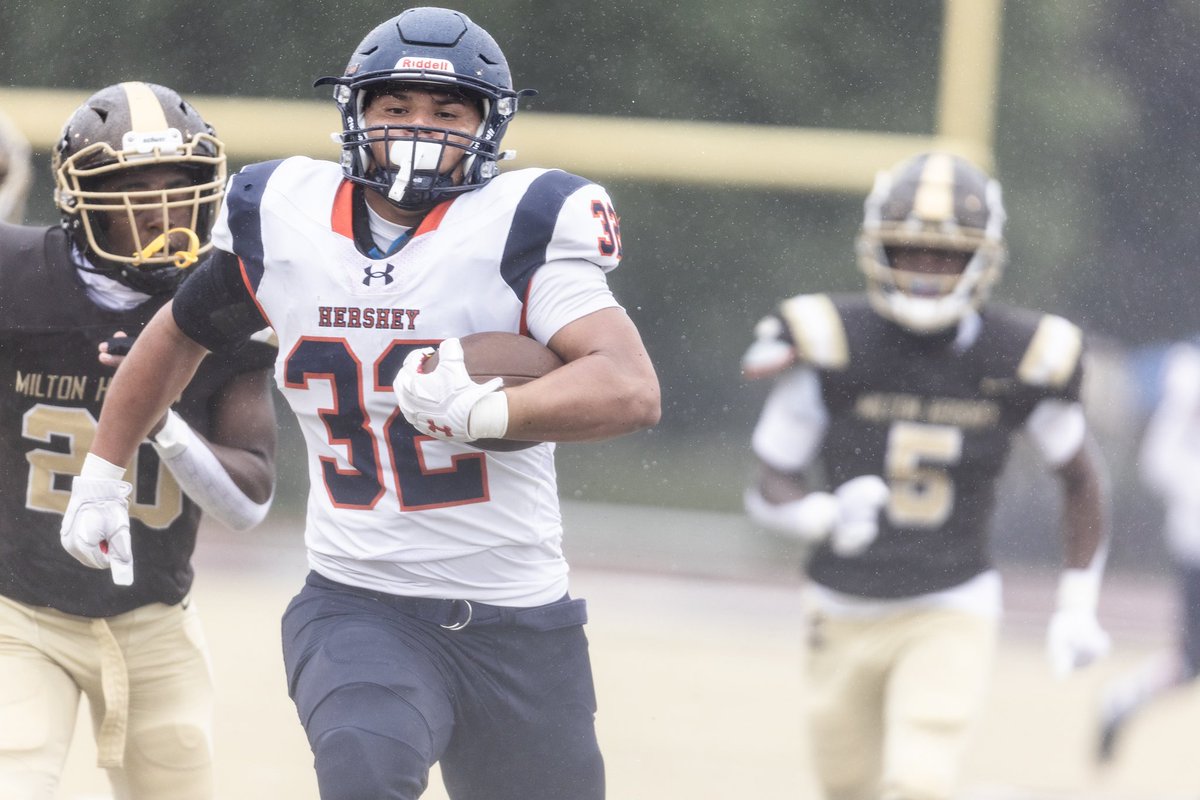 LionMedic020's tweet photo. As the season ends with 1,891 yds rushing,  28 TD’s, #1 class 5A rushing leader, #2 District 3 rushing leader, #10 State Pennsylvania rushing leader @AngelCabrera32_ time to focus now on finding a home for the next 4 years.
@BadgleyBruce @paint54 @EmnekoSweeney 
@SportsByBLinder https://t.co/WnDZ8WeC01