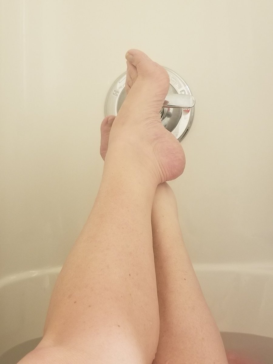 confidentialfun's tweet photo. Look at that arch! 

#footfetish
#higharches https://t.co/PTaJONKFir
