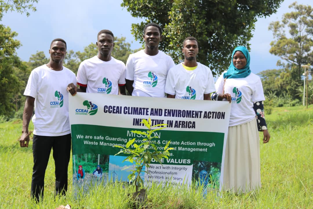 cceai_africa's tweet photo. #Trees contribute to the water cycle reduce soil erosion, enhance nutrient cycling, provide habitats for pollinators, provide livestock feed and maintain #biodiversity . #CCEAI with #TreeAdaptation Uganda has the on going program of tree planting in urban areas in Uganda https://t.co/p3f0CWS7Sc