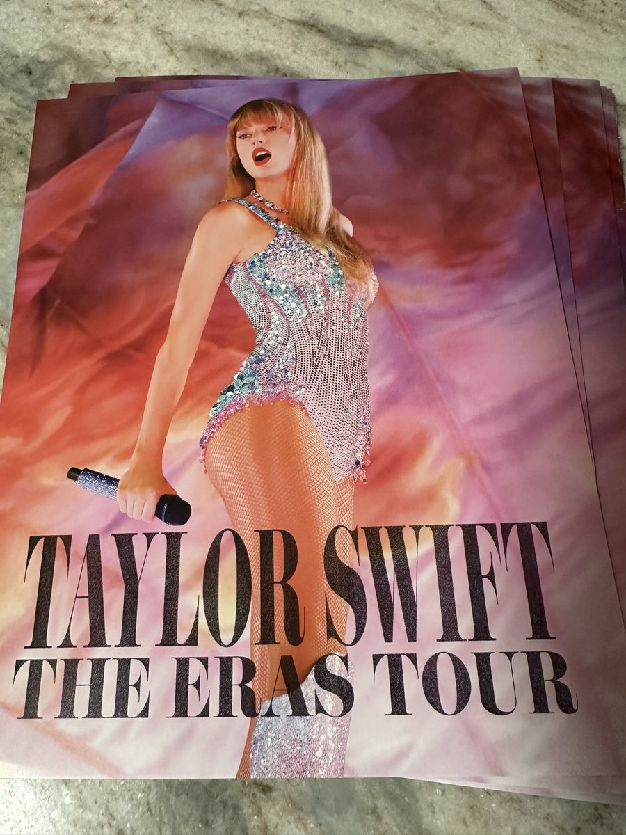 LLG1205's tweet photo. GIVEAWAY‼️Since the timeline is in shambles i’m giving away an eras movie poster to 25 of u who weren’t lucky enough to get 1. To enter: Must FOLLOW ME (so i can dm) LIKE &amp; RETWEET this post as well as name your fave Taylor song 🩵 ENDS DEC 1st‼️
 #WeLoveYouTaylor #TheErasTour https://t.co/Hu0oCXLY2B