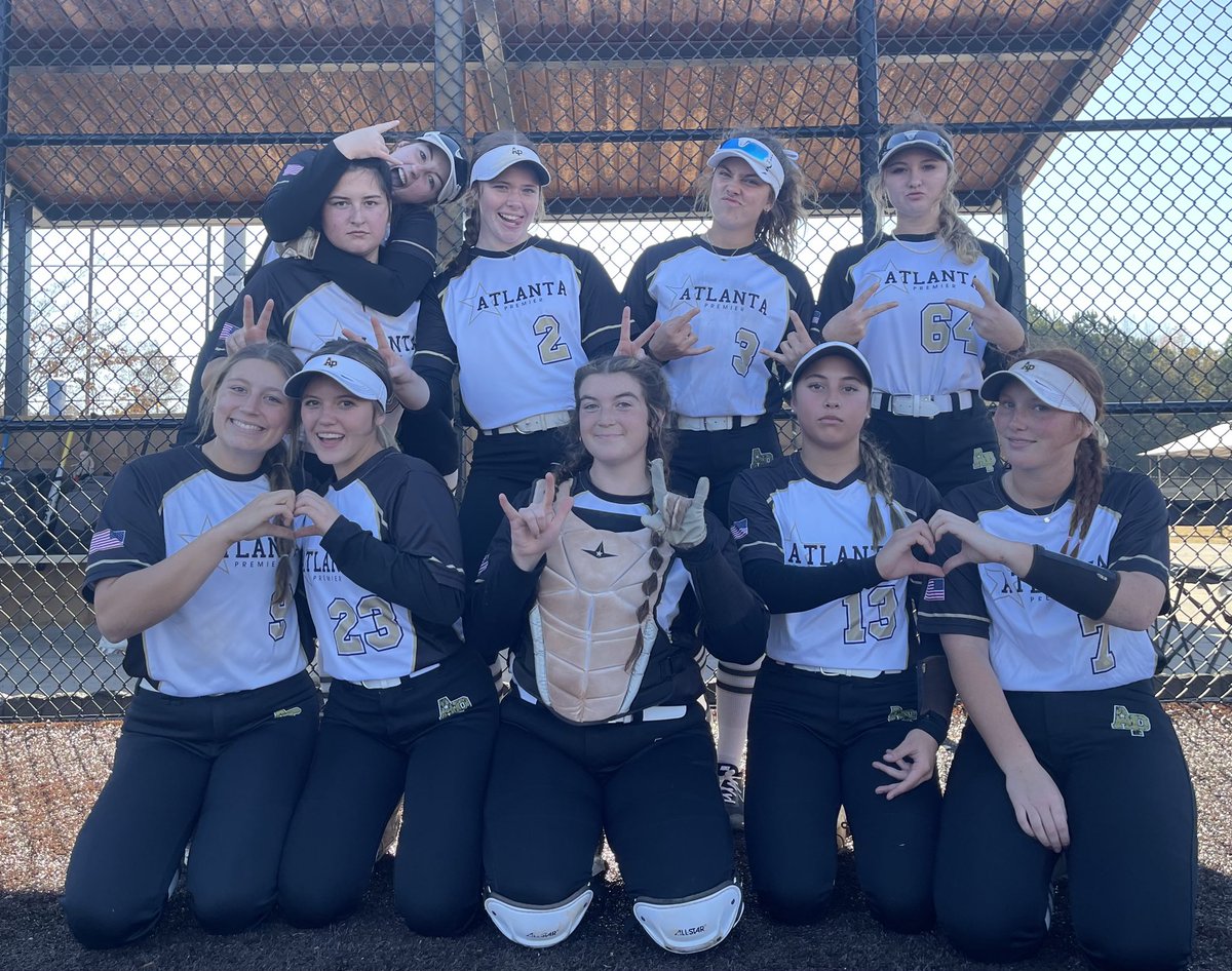 Ap07Pitt's tweet photo. 🥎🤍 Great day for ball in Dalton,GA today for AP!  This team went 3-0 out scoring their opponents 30-2 while collecting 33 hits,24 singles,5 dbls,3 triples &amp; 1 240’ blast from Grace in the 2nd game!  Pitching allowed only 6 hits all day. Moving on to elimination Sunday! #approud https://t.co/be0gL6Pt2N