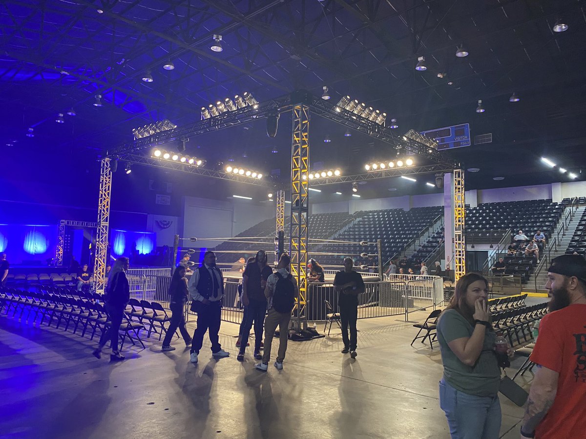 ColbyCorino's tweet photo. Tell me why two members of NWA management have pulled me aside on two separate occasions and made it very clear I am not to climb or leap from this lighting truss tonight 🥴
Still gonna kill it and defend my title
#ReturnToRobarts https://t.co/7aofd0ed2c