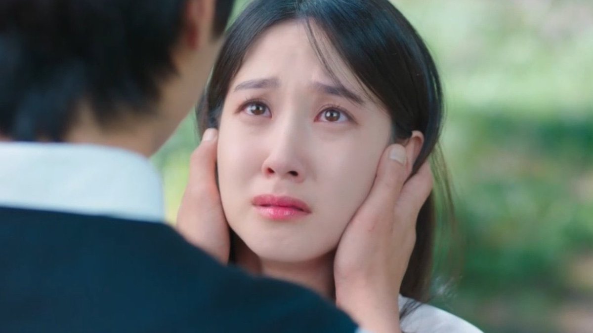 deuramatic's tweet photo. Ki Ho's unwavering effort fot Mok Ha but keep his emotional composure for the sake of his family are truly admirable. #CastawayDivaEp7 https://t.co/FYiR1rxBGO