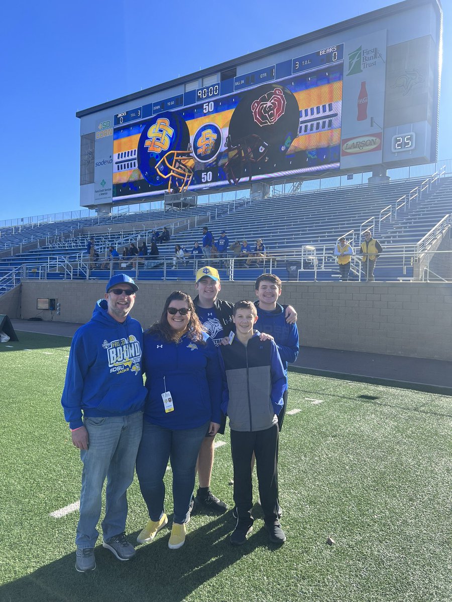 Nsmithsd's tweet photo. #GoJacks https://t.co/Zpz1TX7Svk