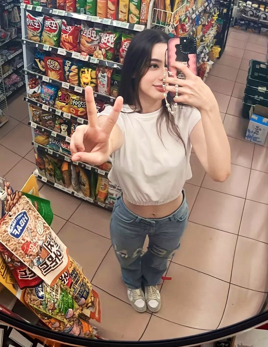 Dasha 🇰🇷 tweet media