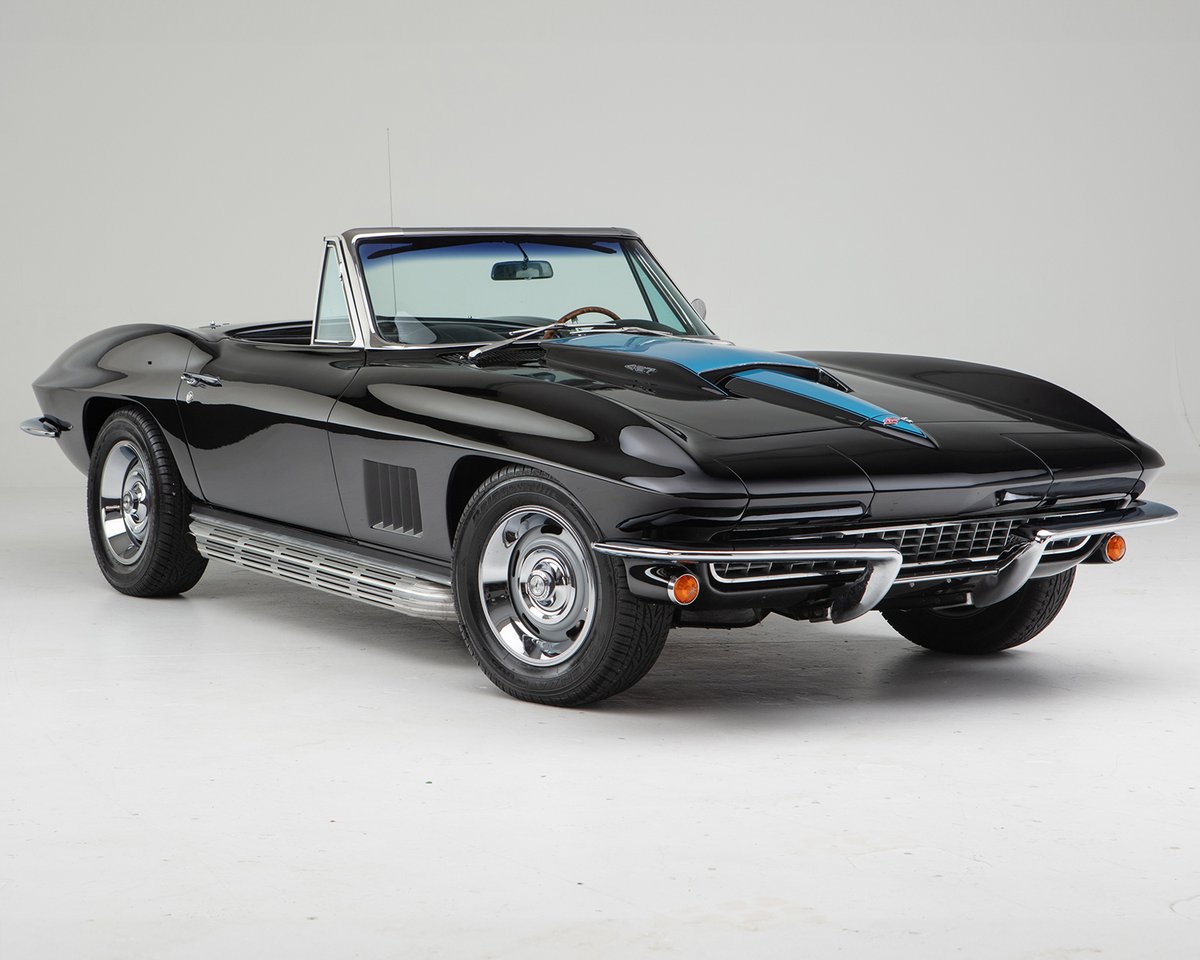 Barrett_Jackson's tweet image. This custom 1967 #Chevrolet #Corvette started life as a factory air-conditioned convertible and since has benefited from a professional, #FrameOff#Restoration with drivetrain.

Learn more: bit.ly/SD24TW-1967Che…