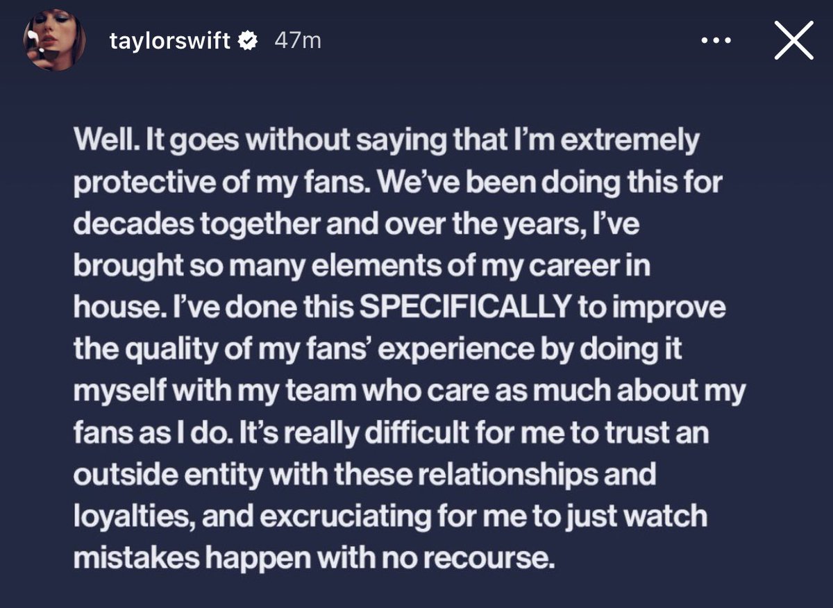 moonishigh13's tweet photo. bringing this back a year later because it feels especially relevant ❤️#WeLoveYouTaylor and we know you love us too 😢 https://t.co/V1h7mzAOl7