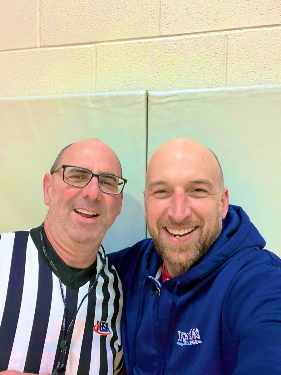 Mr. Gail goes above and beyond to care for our <a href="/SandburgD205/">Sandburg Middle</a> students. It’s no surprise he continues to give back and support student athletes! 🏀<a href="/ElmhurstD205/">Elmhurst CUSD 205</a> #WeAreD205 #WeAreSandburg205