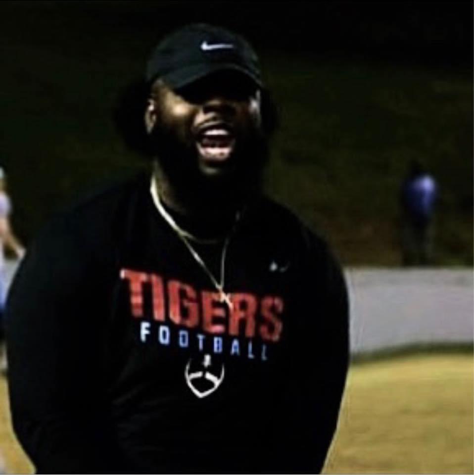 coachoglover's tweet photo. 𝗥𝗲𝘃𝗲𝗹𝗮𝘁𝗶𝗼𝗻 𝟯:𝟴
This was tough..Excited for the Future💫Thank you Carver High School!!! https://t.co/D43yV7ND4l