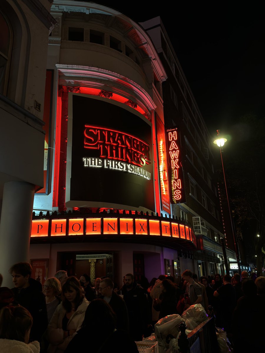 Horganzz's tweet photo. @STOnStage was absolutely incredible! Some of the effects were mindblowing! #StrangerThingsOnStage https://t.co/a7w7O8BUyA