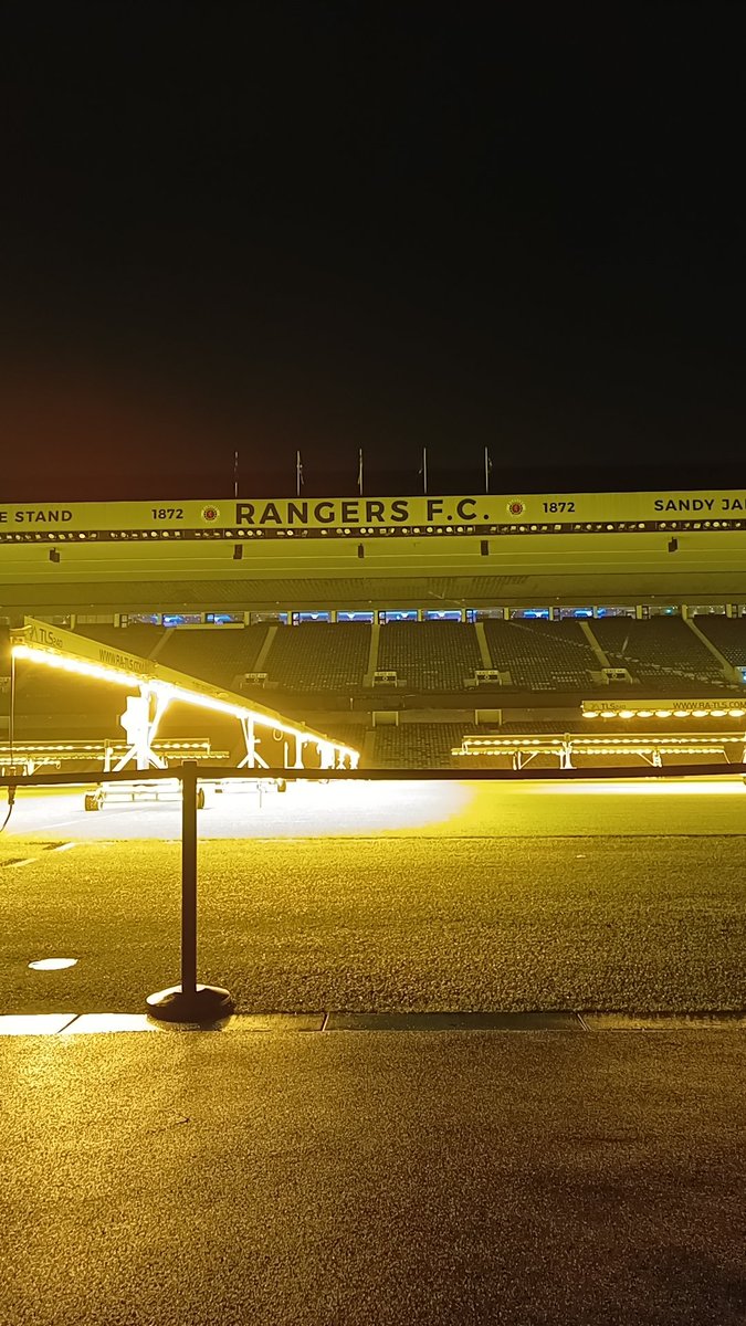RobertC711's tweet photo. Not every night you sleep in your clubs stadium nor every night @callumbeattieuk sings to your baby on facetime 💙😂 @RFC_Charity https://t.co/4GkJx4nJ6N