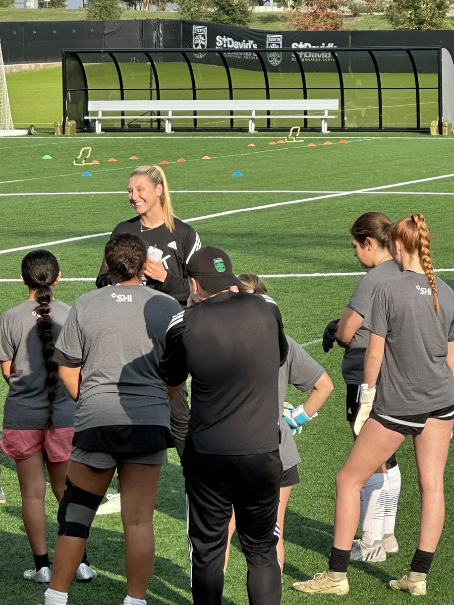 Our goalkeeper is spending her holiday training hard for soccer. 
Today she went to the Casey Murphy Goalkeeper Academy. 

<a href="/CaseyMurph/">Casey Murphy</a> <a href="/ltladycavsoccer/">Lake Travis High School Women’s Soccer</a> #TeamUSAGoalkeeper <a href="/18Peypey/">PeyPey_18</a> <a href="/JonTristanATX/">Jon Tristan</a>