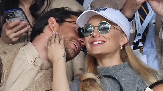 jonathan bailey reacts to people’s perception of him and ariana grande at wimbledon:

“i think i might be the only out gay man who’s had straight allegations”