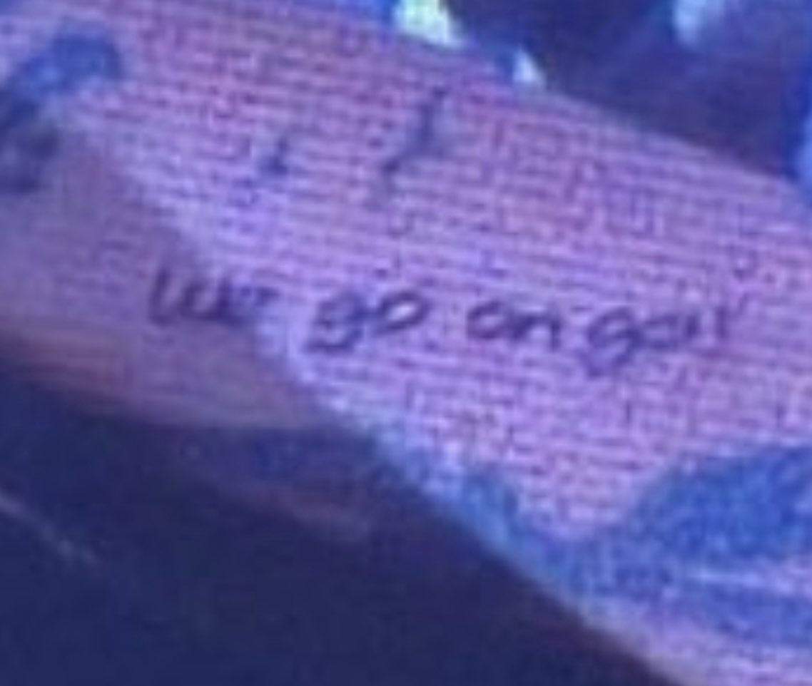 ltbrnews's tweet photo. UPDATE | ELES! Joshua já havia comentado "we go on go" em julho, no photodump que Louis fez sobre a turnê. 

— A última foto é da tatuagem do Zak, que aparentemente é igual a de Louis. 🥹🫶🏼

— LT_itiswhatitis https://t.co/35fE7q8jMo