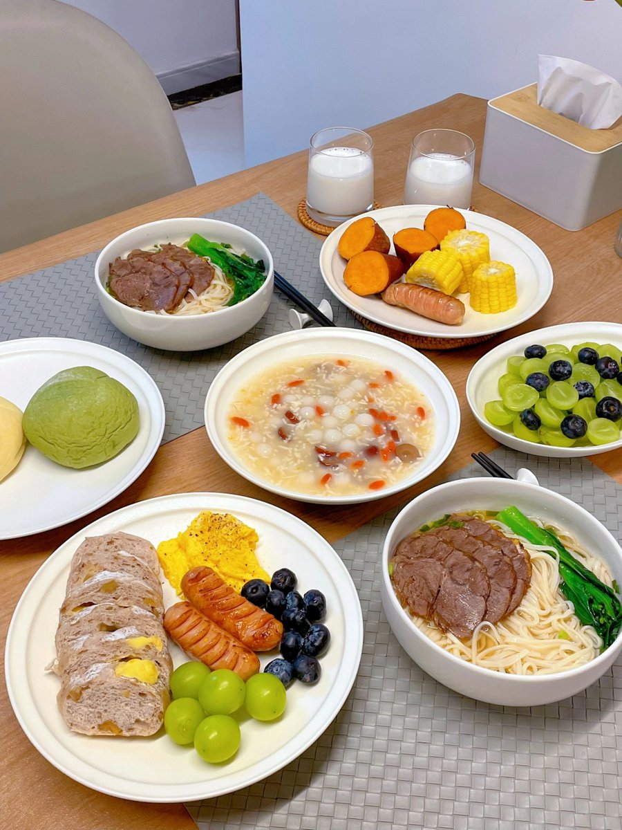vickytianz's tweet photo. I don’t have to worry about what to eat at my friend’s house, she will prepare it for me😆 https://t.co/M98jCNknjg
