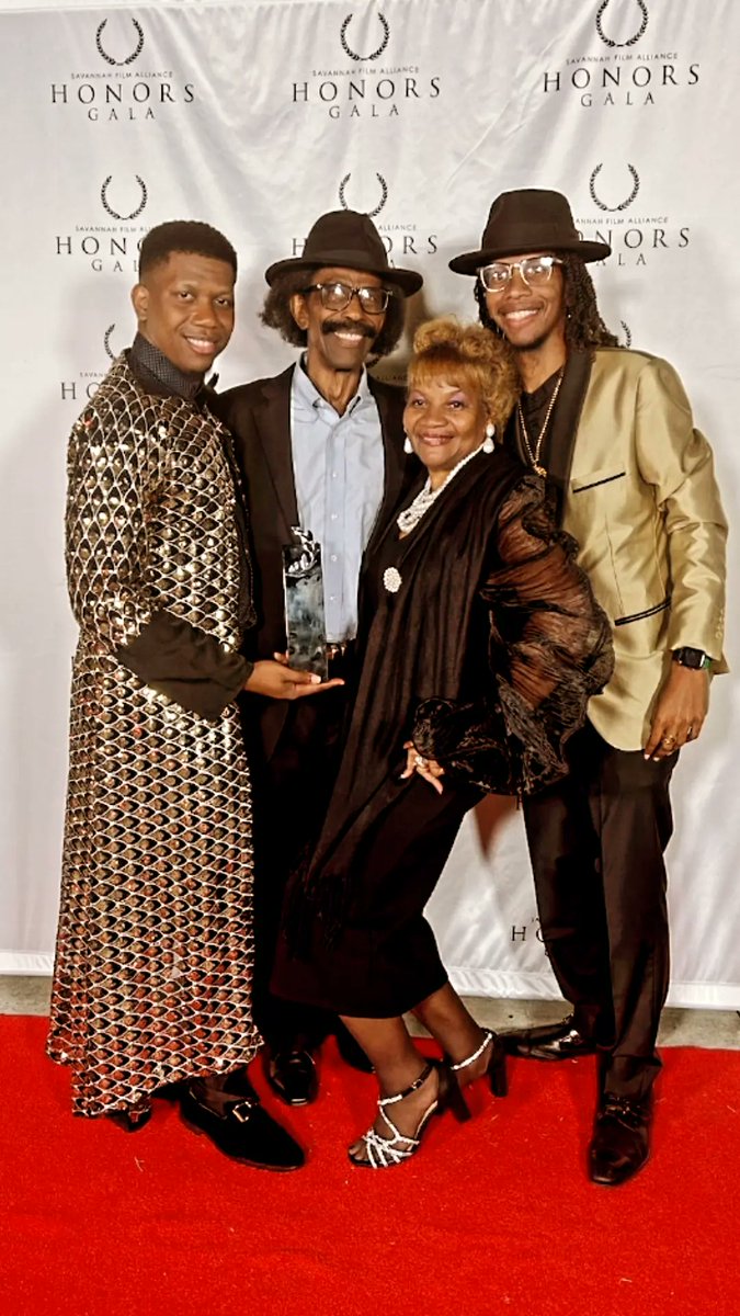 KarmacRex's tweet photo. it feels so good, so good. I got all my family by my side, and we gon' sit on top of the world again.

Thank you so much, Savannah Film Alliance and IATSE 491!!! Longer post coming 🌟

#Kareem #Karmac #FilMSavannah https://t.co/6n0Q9PGdDQ