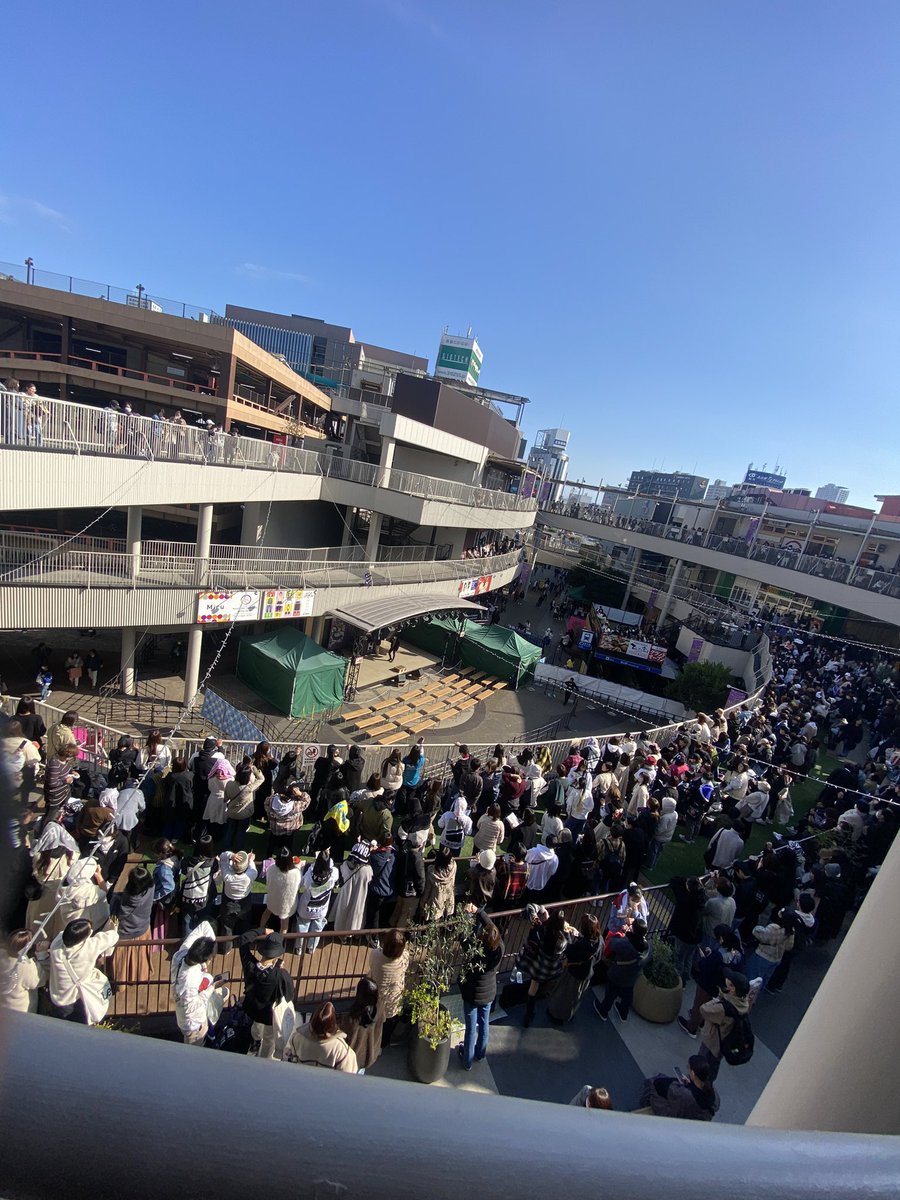 ansnak22's tweet photo. あと3時間
立って待つ✊

寒くなくて良かった！
#SKYHI https://t.co/wOjcsJ3hqy