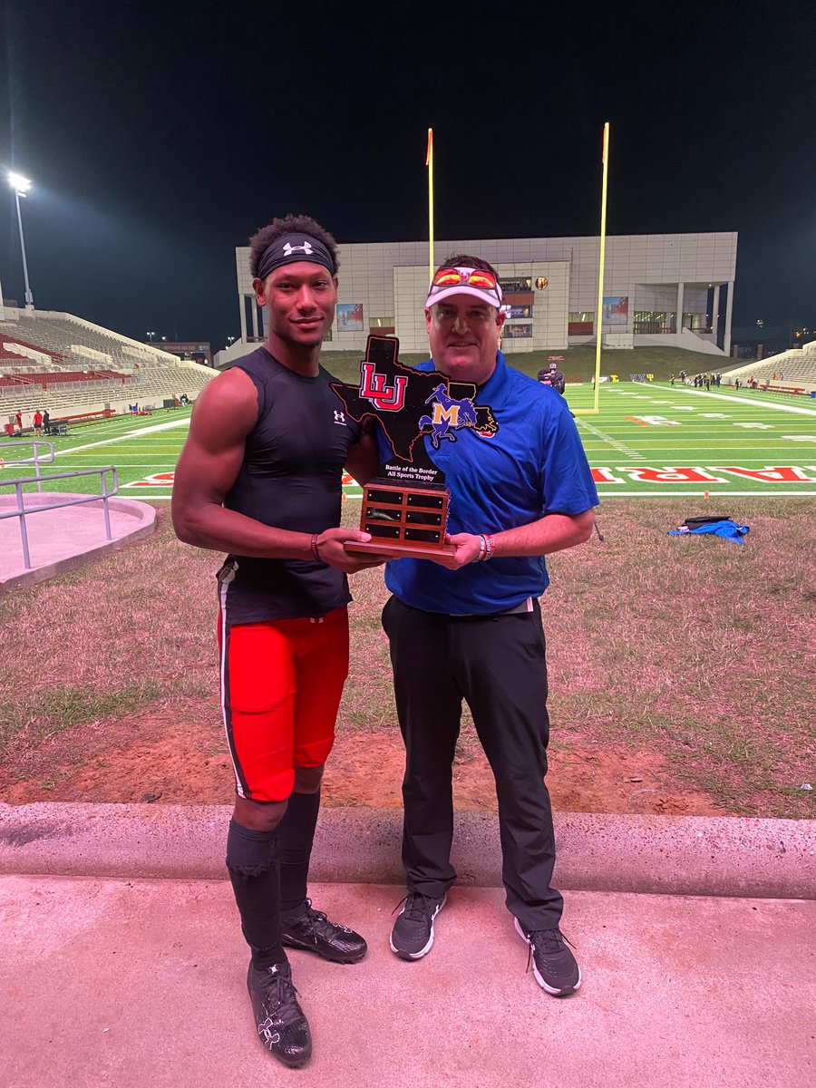 CoachGipson11's tweet image. Love this guy! Joined the Cardinal Family to finish his career and I’m forever thankful for that! He approached everyday like a pro - always locked in during meetings, taking notes, helping younger players - made a huge impact on our WR room! Respect you forever! @Traepenny