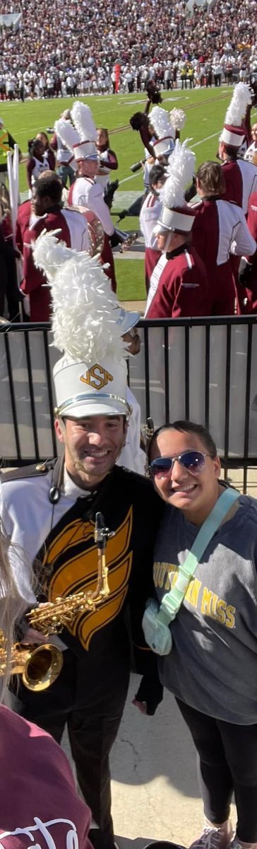 blandeche's tweet photo. @twhannen Hail No.  Just trying to get on the video board.  😂 https://t.co/VWagLqzOCG