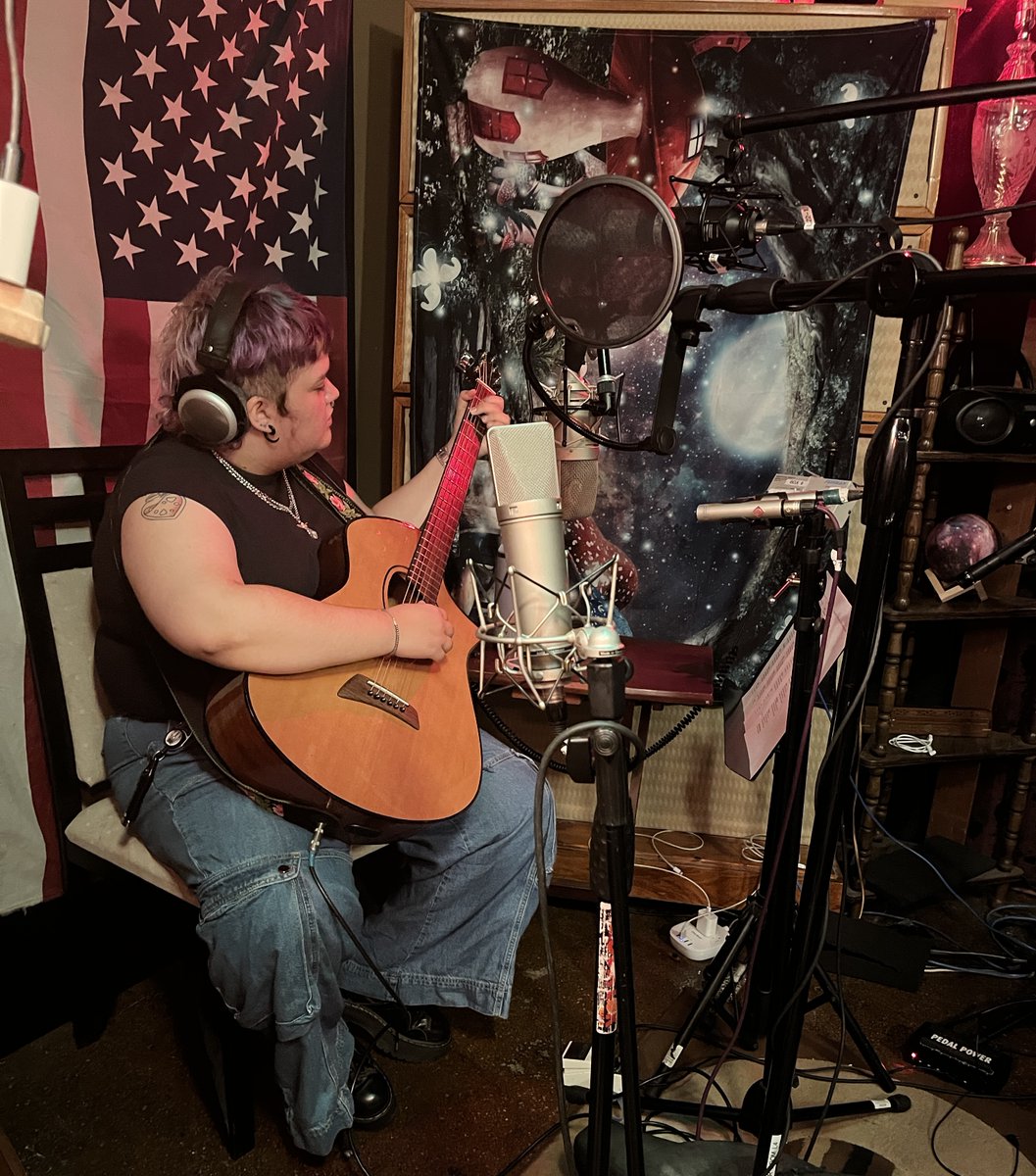 Stonecutter's tweet photo. We got Mars Green in the studio this week! Harmonies are sounding 🔥🔥 with our setup. https://t.co/KeM8jF0gMy