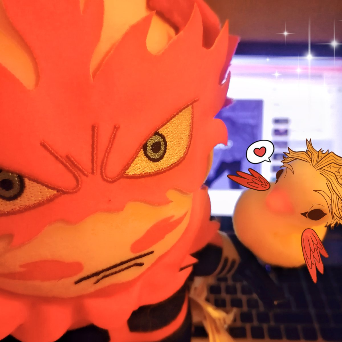 pamelamasamune's tweet photo. Le compre a endeavor un gancho divertido.🤭🔥🐥💖
#endeavorxhawks #endehawks #endhawks #hawksmha #hawksbnha #endeavor #aesthetic  #hawksxendeavor #bokunoheroacademia #bnha #myheroacademia #keigotakami #enjitodoroki  #tododeku #yaoi #enho #Bl #blmanhwa #todobaku #炎ホー #Hawks https://t.co/9rTedu2GHU