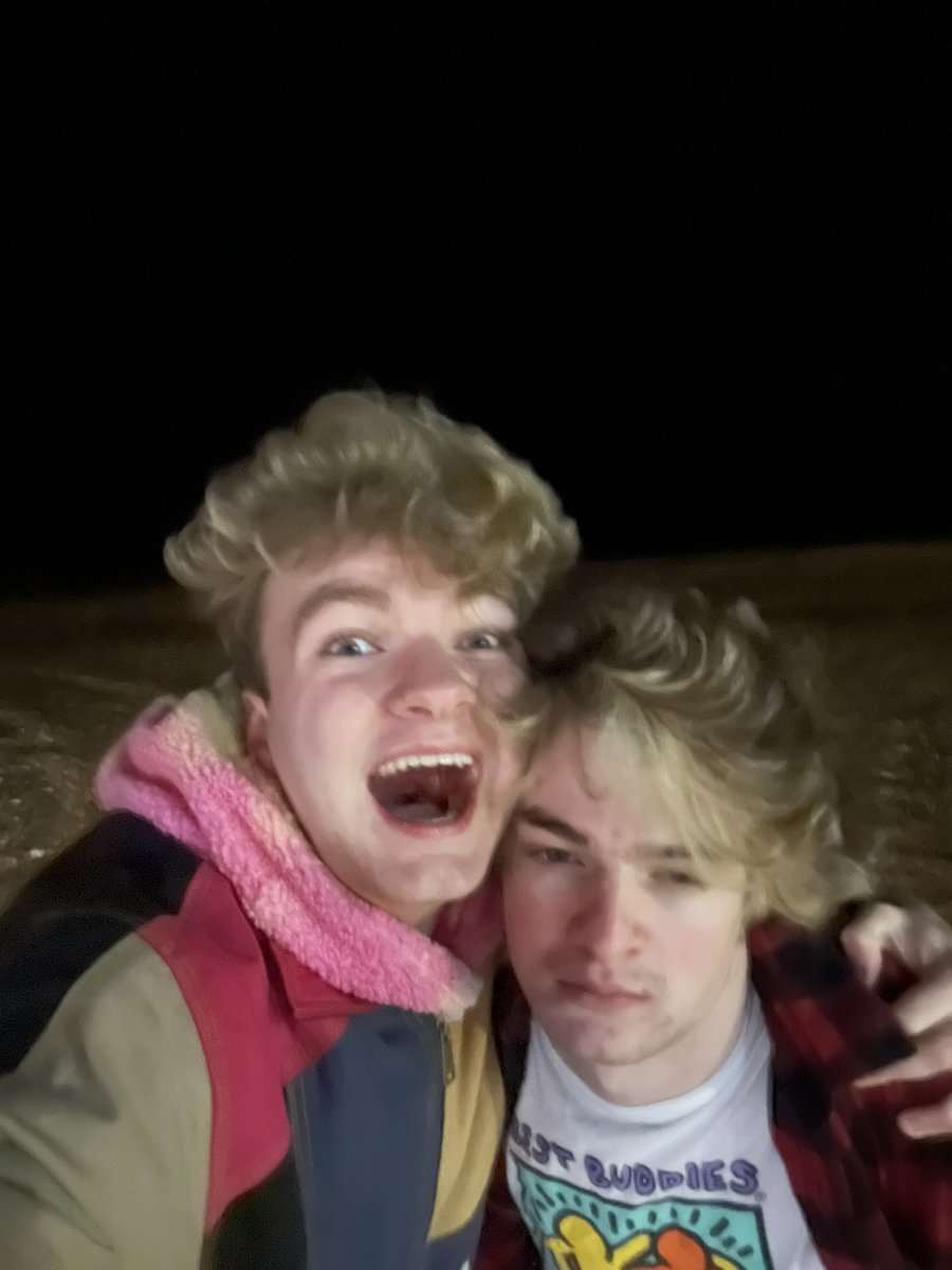 TommyInnit tweet media