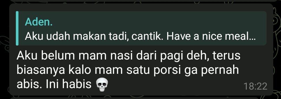 Siapa yang ga bingung punya pacar begini coba astaga gemes banget pengen masukin ke selimut digulung-gulung lalu dibikin lemper untuk di hap. Pintar sekali ga makan nasi dari pagi ga tuh.