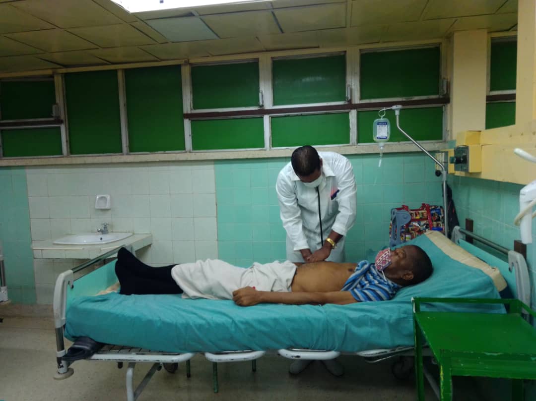 JulioGIzq's tweet photo. En el hospital  General Juan Bruno Zayas de #SantiagodeCuba se realizaron un grupo de acciones previo a los dias de lluvias en el territorio oriental. @japortalmiranda @DPS_Santiago @GeoPAlvarez @MINSAPCuba @CabralesRondon @PartidoPCC https://t.co/e9SX2y08hl