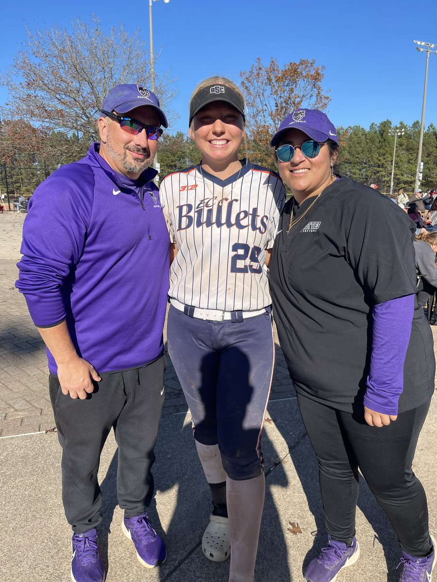 Ellie Settle tweet media