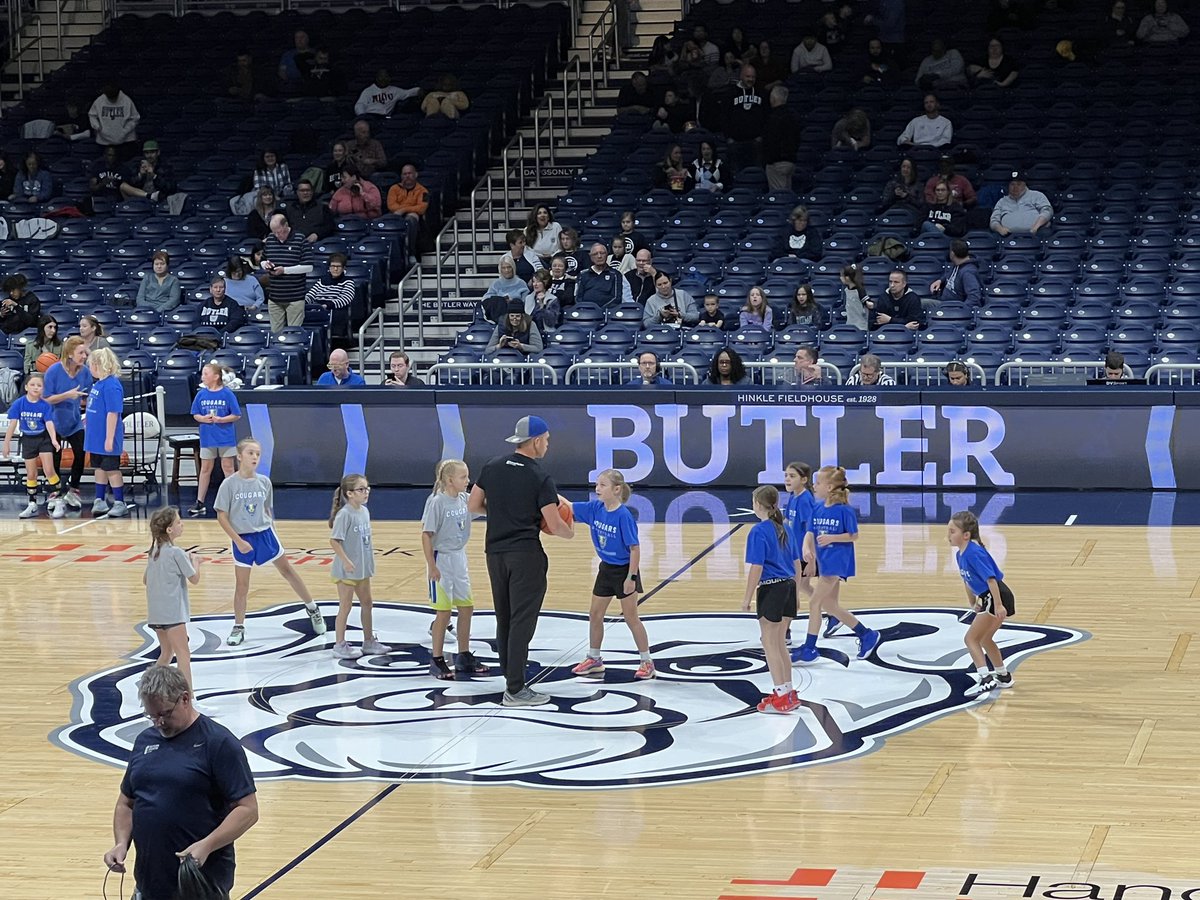gcgirlshoops tweet media