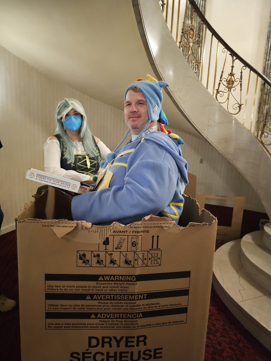 CaramelPCF's tweet image. Lyra is catching Bronies at the base of Grand  staircase and giving out #codewords