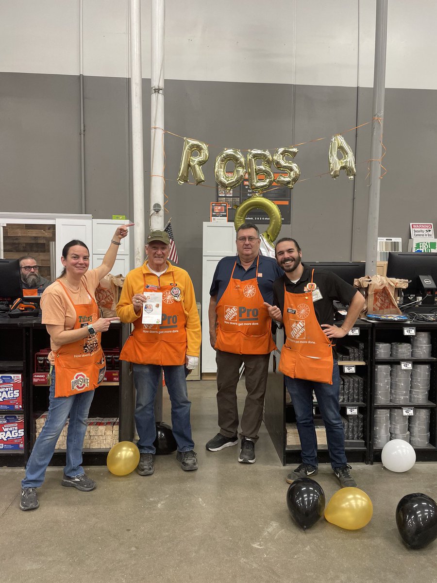 daisycow824's tweet photo. Diamond Rob!!! @kelly_broyles @KimGoldhardt187 @jzeilerman https://t.co/4J3nLoS6Cc