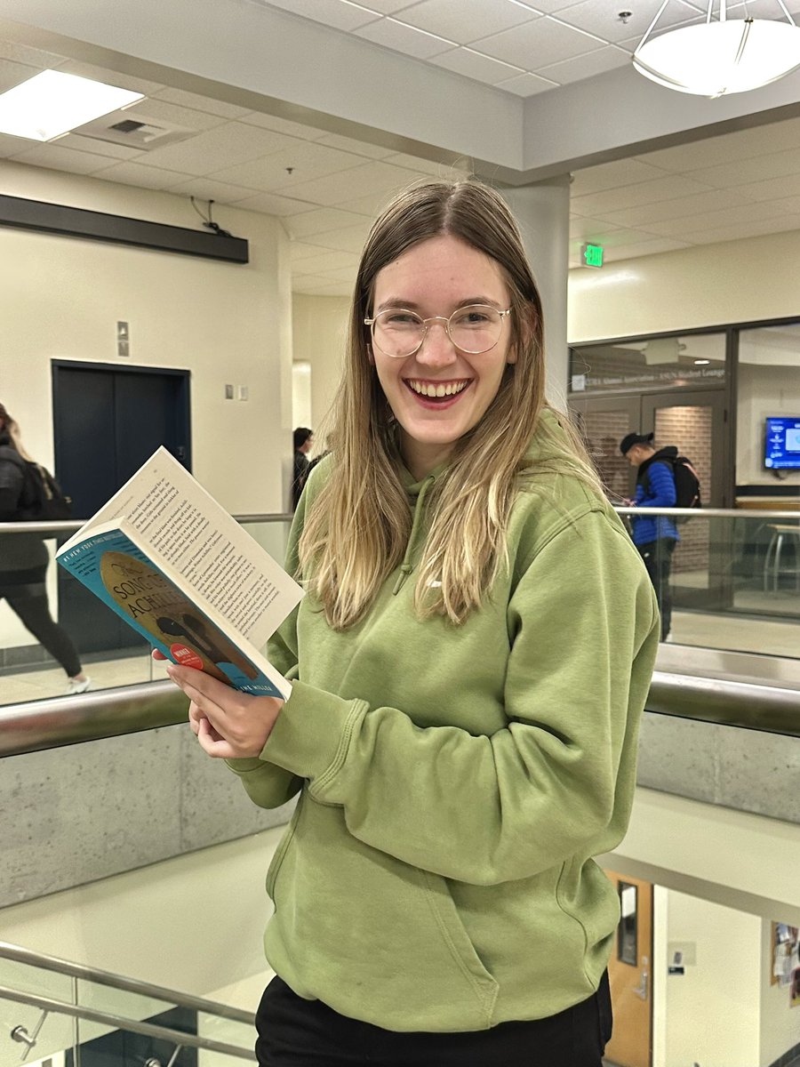 This is Marina! A senior at UNR majoring in marketing &amp; management. She’s also the vice president for the AMA club. We chatted about a few of her interests such as reading 📖! She has a very vibrant personality, it was great meeting her. #RSJ108 #HumansOfUNR <a href="/carenroblin/">Caren Roblin</a>
