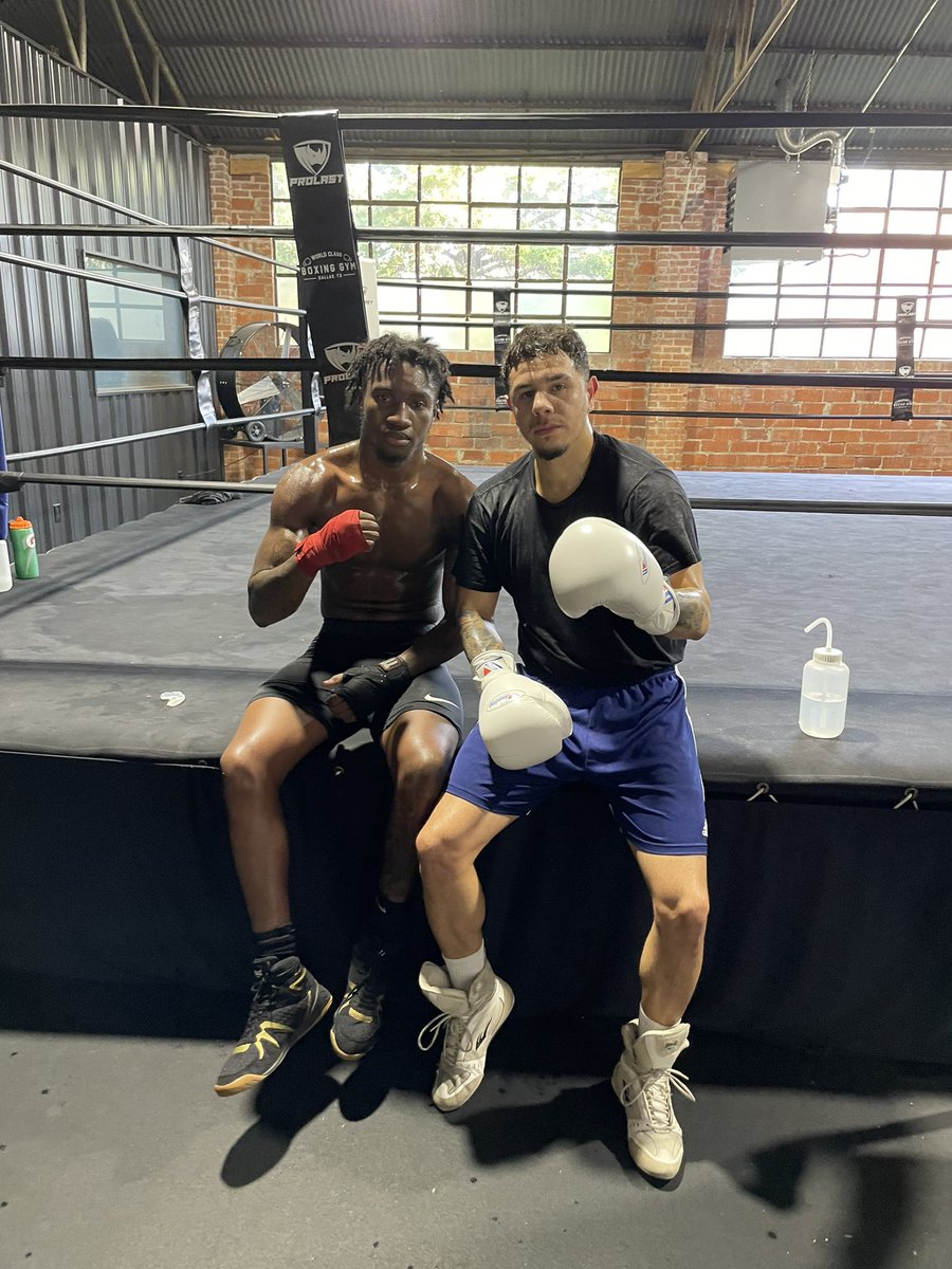 prospect_killer's tweet photo. Tune into @ShowtimeBoxing Nov.25th and watch the homie Lex Eat!!🦈🍽️👊🏼 https://t.co/kVkT1FO3Ij