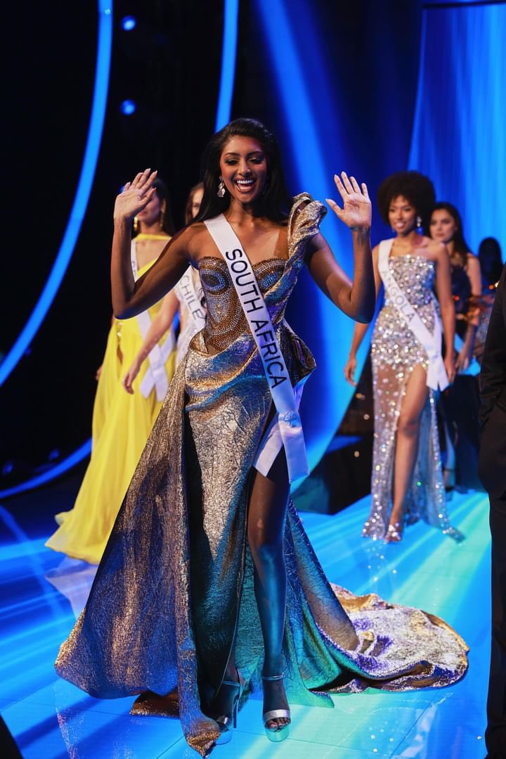 South Africa wake up !!! It's time 🤩🤩 The most beautiful day of the year has arrived. 

Miss Universe - A Thread 👑✨
#missuniverse2023 #missuniverse #MissSouthAfrica #BryoniGovender #MissSA #MissUniverseSouthAfrica