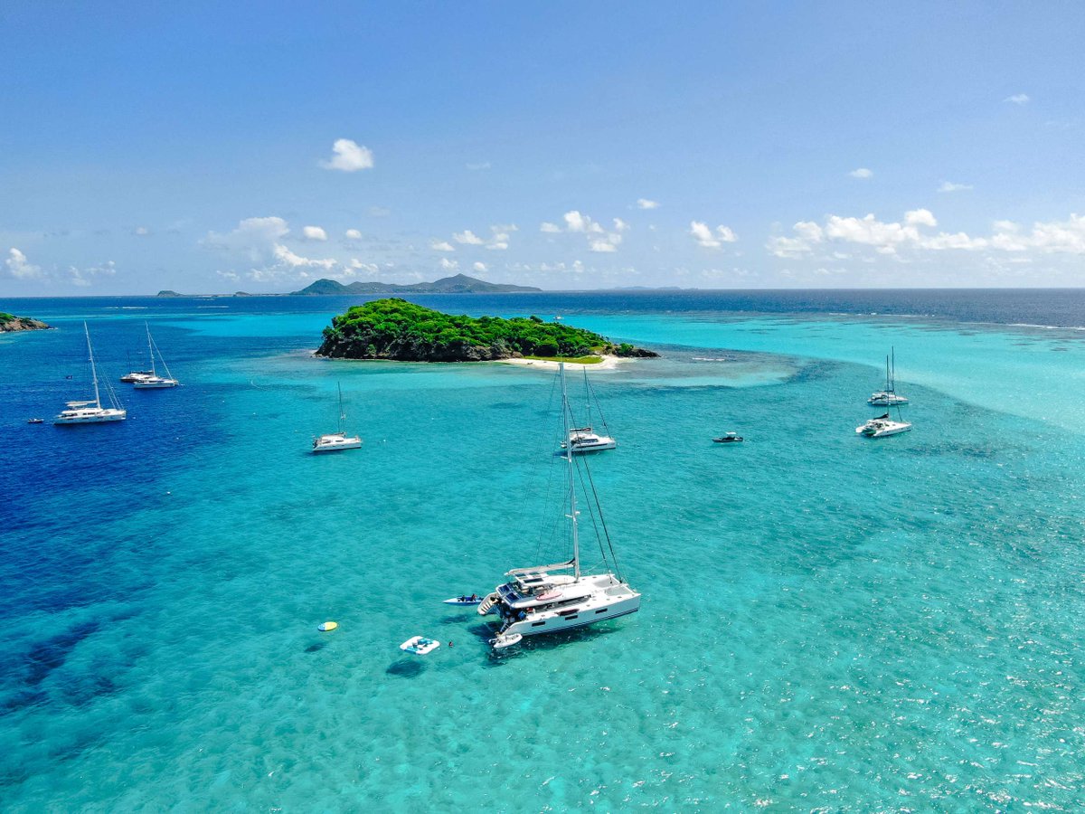 Dreaming of turquoise waters, white sandy beaches, and vibrant culture? Make it a reality on a crewed yacht charter with Valentina! 🌅

🔗hubs.ly/Q029mjZR0

#YachtCharters #CaribbeanEscape #StMartin #StBarts #LuxuryTravel #YachtCharter #SetSail #FamilyVacation #Cruise