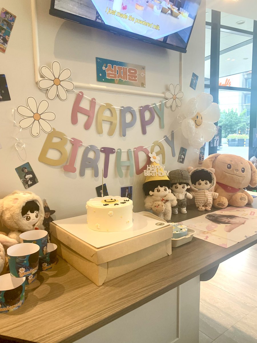chocojngsng's tweet photo. Had saur much fun !! Thank you🫶🏼
Honorable mention to my new engene buddies for taking good care of me. Idk what I’d do without you guys😭 till the next cse!! xoxo😚🥰

@ENpireEvents
#YuniequelyYoursJake
#JAKEDAY2023 #ENpireEvents https://t.co/hAewHyu6Kx