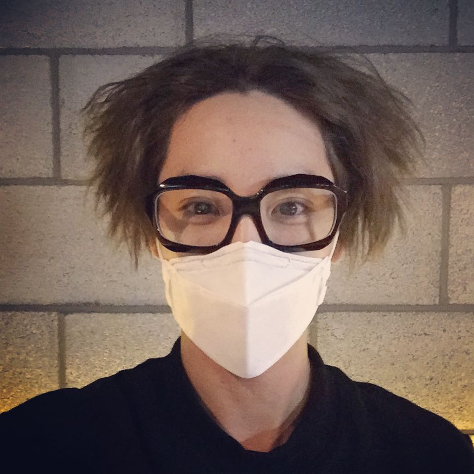 se você ver, responda!

nome: tristan marshall sant'ini 
idade: 35
um fato sobre mim: toco baixo
tenho medo de: fogo
nível de seriedade : 5/10
música fav: starman
filme do momento: interstellar
eu amo: mangoloco
eu odeio: pessoas mal-humoradas