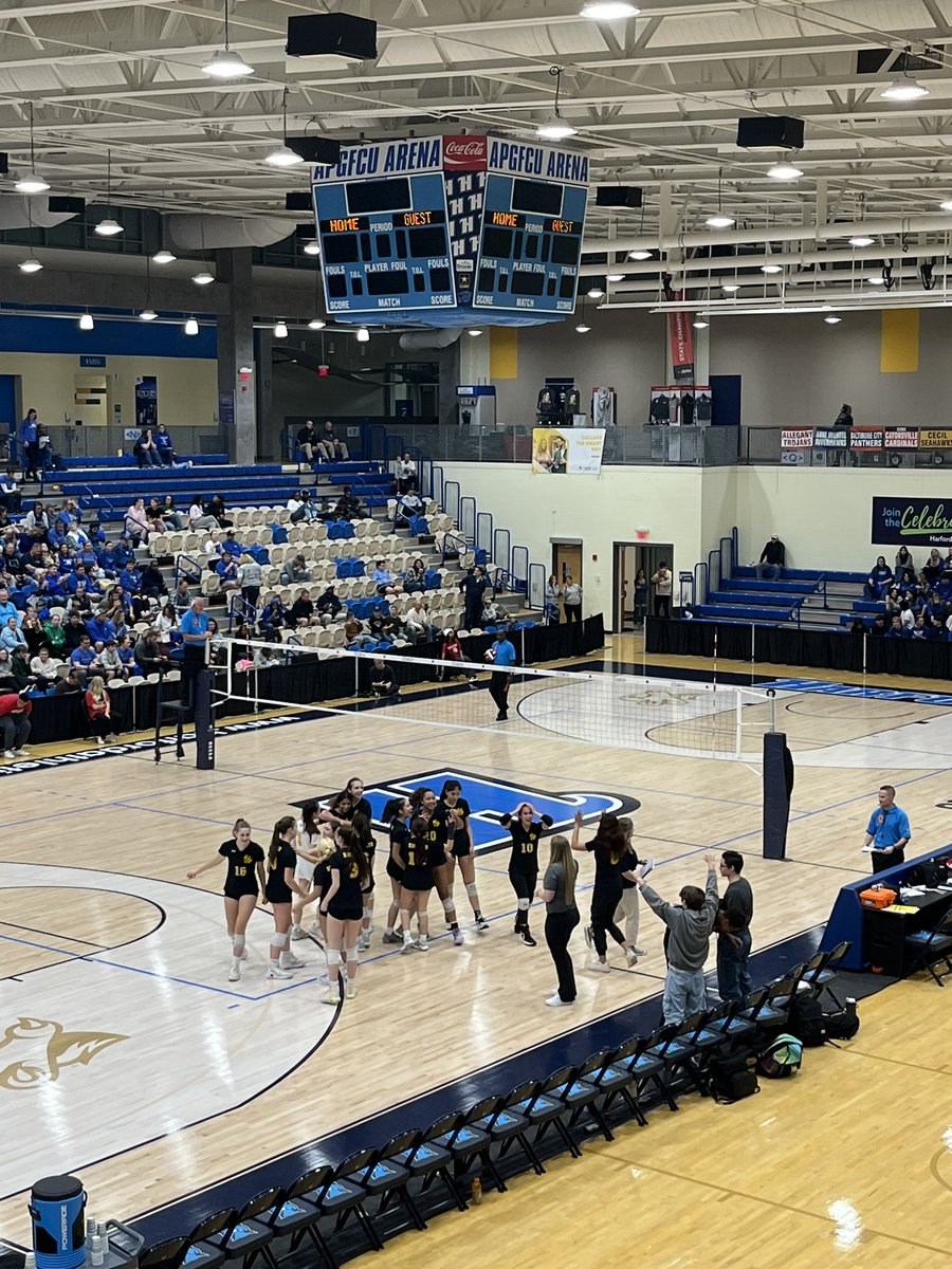 In a back and forth affair, the second set of the Maryland State 4A Volleyball Championship match goes to the Rockets!!!!! @RocketsSportsRM #WeRAISE @mcpsAD