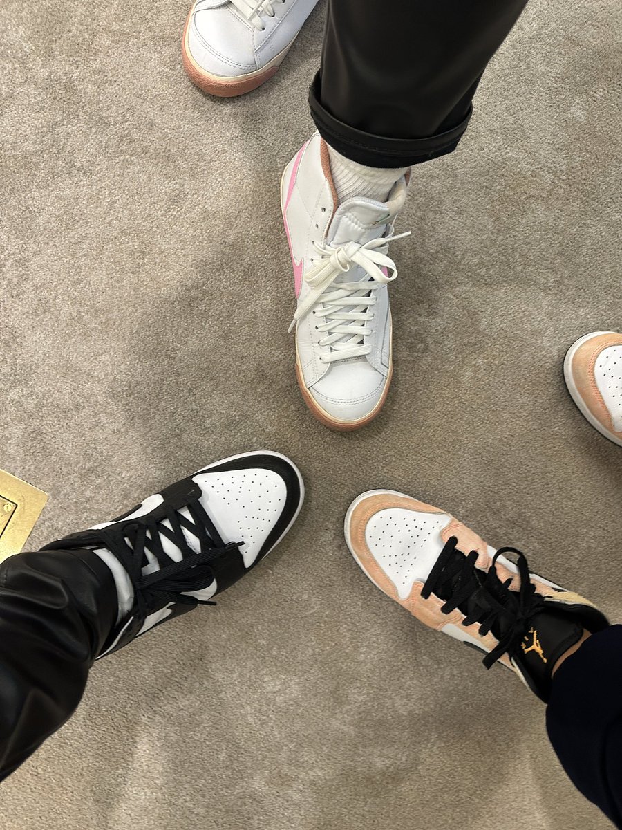 Wrapped up my #NCTE23 sessions talking about food stories with my favorites, <a href="/DaBaddestEdu/">LaMar - …Talented & Radiant ✨💫 ☀️</a> and <a href="/NQCLiteracy/">Nawal Qarooni | NQC Literacy | @nqarooni on IG</a>! What a joy to share our own food stories and invite others to share theirs and do this work with their students. ❤️

Also, our shoe game was 🤌🏼😘