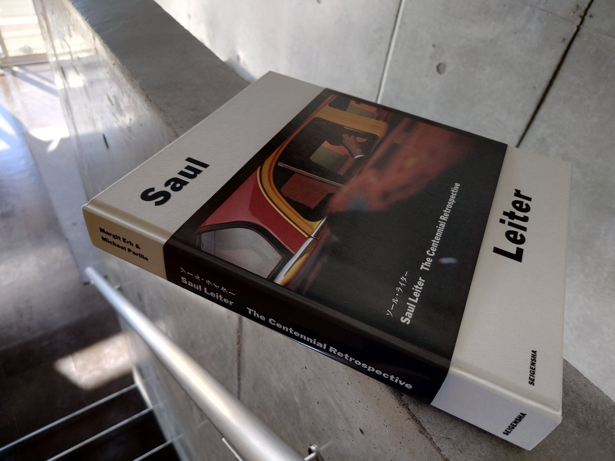 yazawa_takanori's tweet image. 「Saul Leiter　The Centennial」フラゲ完了。高かったけど今の自分にとって絶好の参考書です。
amzn.to/47iq7bL

#SaulLeiter #ソールライター #写真家 #カメラ #写真