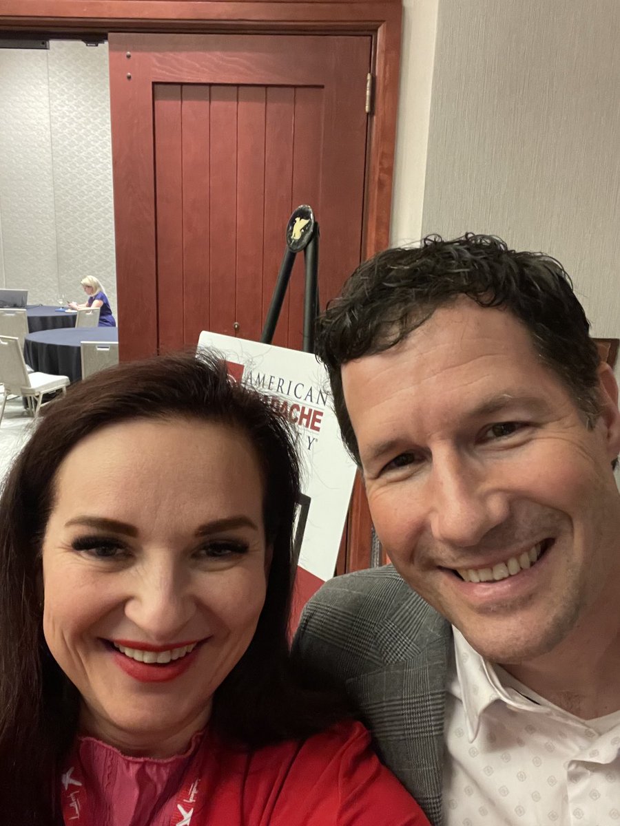 NinaRiggins's tweet photo. #Headchef #AHSAZ @ahsheadache #Overcome study discussion #Interictal Burden was evaluated, impact between attacks might not be recognized until after improvement with #migraine medication, Dr Cooper 🧠 @WNGtweets @miles4migraine https://t.co/gfD7F4mQUz